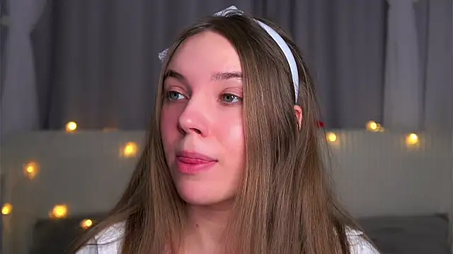 KarriBrownd online show from 12-22-25, 01:06