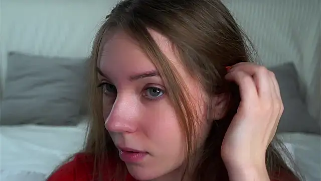 KarriBrownd online show from 10-16-25, 01:03