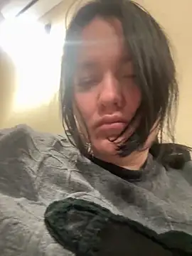 SunnyLeila2101 online show from 10-18-25, 05:59