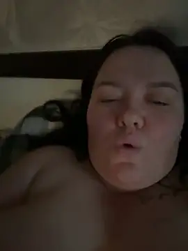 SunnyLeila2101 online show from 12-15-25, 01:39