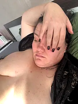 SunnyLeila2101 online show from 10-30-25, 09:18