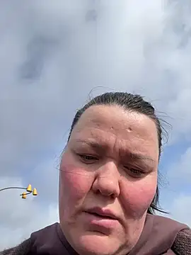 SunnyLeila2101 online show from 04-11-26, 06:10