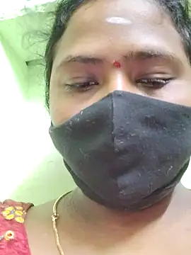 Snapshot of Tamilreethu chatting on 09-28-25, 04:19 Tamilreethu online show from 09-28-25, 04:19