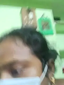 Snapshot of Tamilreethu chatting on 09-11-25, 08:20 Tamilreethu online show from 09-11-25, 08:20
