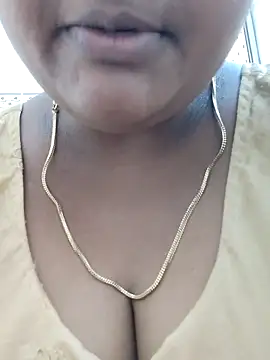 Snapshot of Tamilreethu chatting on 10-01-25, 02:49 Tamilreethu online show from 10-01-25, 02:49