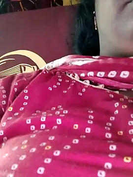 Snapshot of Tamilreethu chatting on 09-14-25, 01:17 Tamilreethu online show from 09-14-25, 01:17