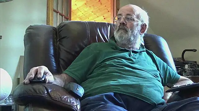 janzer13 online show from 10-25-25, 02:17