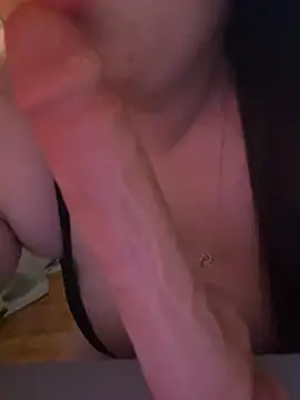 sexyBrunettex1 online show from 04-05-26, 09:32