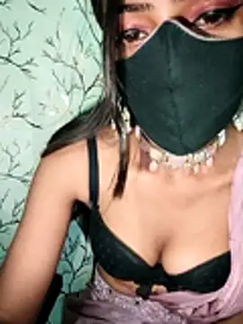 Crystil love-21 online show from 04-23-26, 08:21