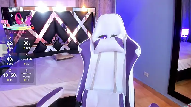 Snapshot of Emma_Petiite chatting on 01-15-26, 06:33 Emma Petiite online show from 01-15-26, 06:33