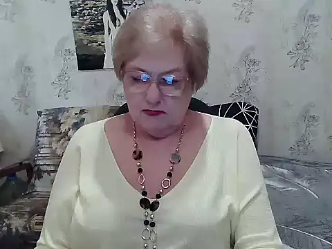 Snapshot of Renata62011 chatting on 04-29-26, 12:42 Renata62011 online show from 04-29-26, 12:42