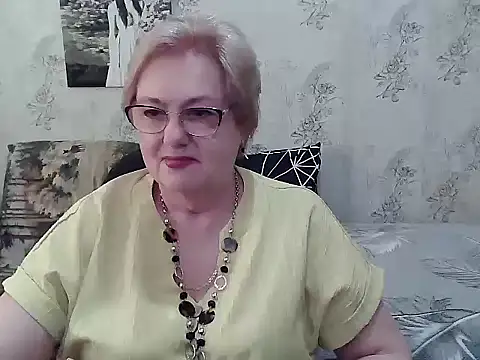 Snapshot of Renata62011 chatting on 05-19-26, 12:23 Renata62011 online show from 05-19-26, 12:23