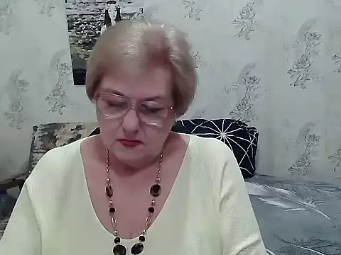 Snapshot of Renata62011 chatting on 04-18-26, 11:01 Renata62011 online show from 04-18-26, 11:01