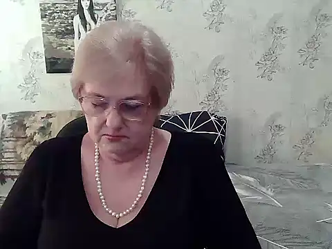 Snapshot of Renata62011 chatting on 04-27-26, 11:19 Renata62011 online show from 04-27-26, 11:19