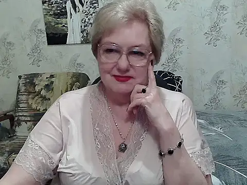 Snapshot of Renata62011 chatting on 04-19-26, 06:10 Renata62011 online show from 04-19-26, 06:10