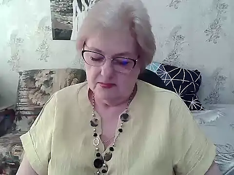 Snapshot of Renata62011 chatting on 05-29-26, 11:38 Renata62011 online show from 05-29-26, 11:38