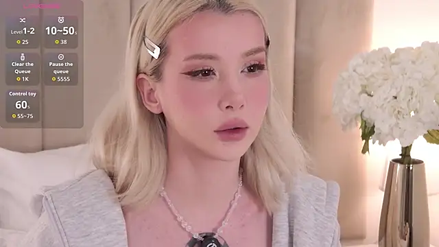 Snapshot of Nesolla chatting on 09-09-25, 10:25 Nesolla online show from 09-09-25, 10:25