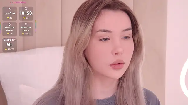 Snapshot of Nesolla chatting on 04-09-26, 09:04 Nesolla online show from 04-09-26, 09:04