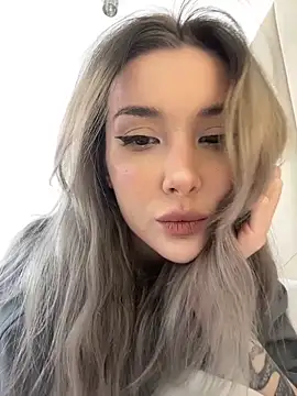 Snapshot of Nesolla chatting on 03-31-26, 08:49 Nesolla online show from 03-31-26, 08:49