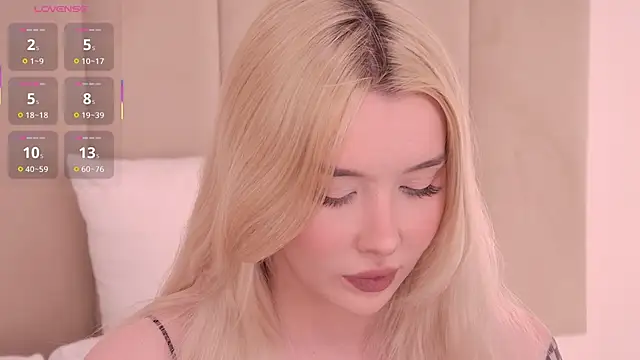 Snapshot of Nesolla chatting on 05-17-26, 11:21 Nesolla online show from 05-17-26, 11:21