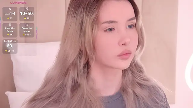 Snapshot of Nesolla chatting on 04-10-26, 11:06 Nesolla online show from 04-10-26, 11:06