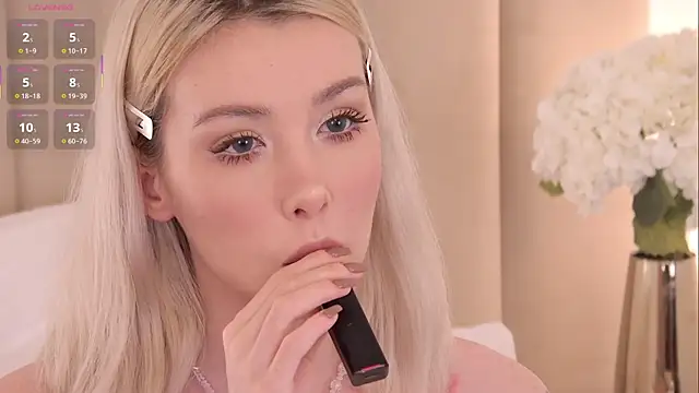 Snapshot of Nesolla chatting on 10-06-25, 07:14 Nesolla online show from 10-06-25, 07:14