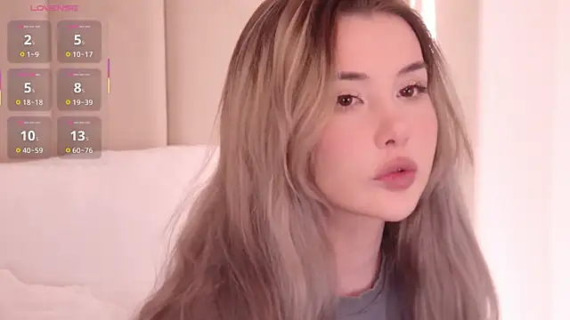 Snapshot of Nesolla chatting on 04-01-26, 11:11 Nesolla online show from 04-01-26, 11:11