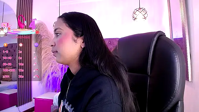 SophiaWalker 1 online show from 11-17-25, 11:58