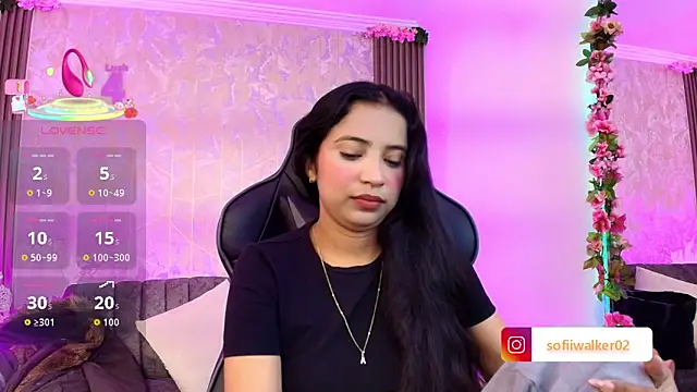 SophiaWalker 1 online show from 10-18-25, 12:18