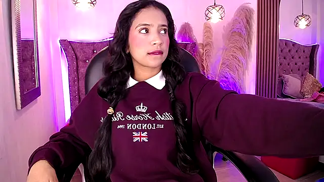 SophiaWalker 1 online show from 12-04-25, 12:15