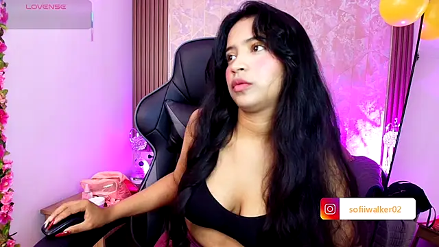 SophiaWalker 1 online show from 09-24-25, 12:00