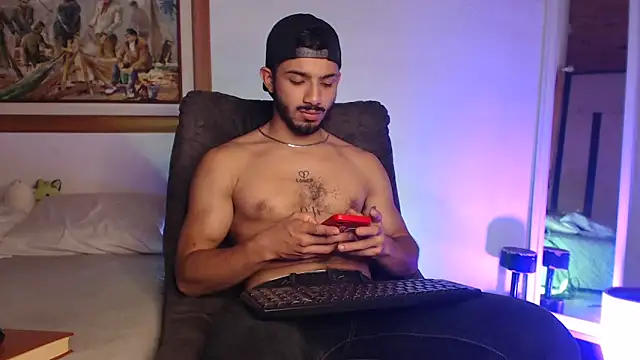 ArturoCardona  online show from 03-08-26, 02:04