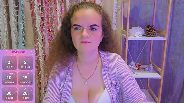 Luisa Rosee online show from 10-09-25, 07:58