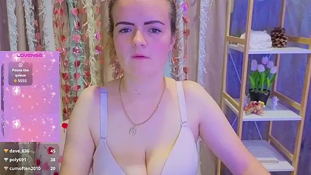 Luisa Rosee online show from 11-22-25, 09:35