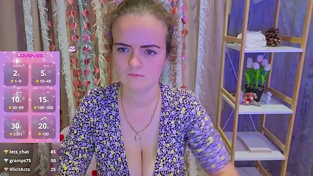 Luisa Rosee online show from 11-25-25, 09:48