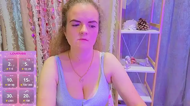 Luisa Rosee online show from 10-28-25, 07:35