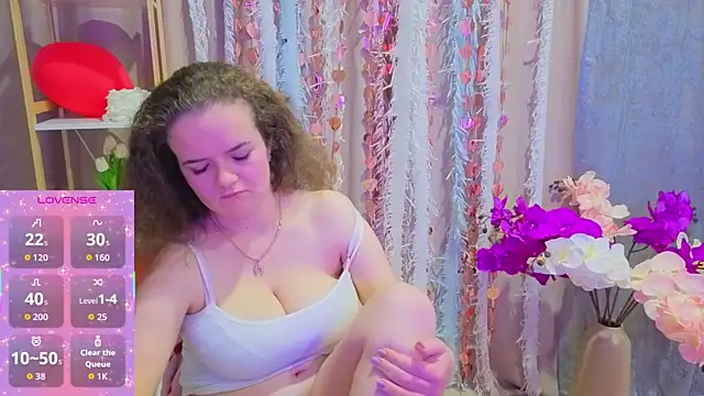 Snapshot of Luisa_Rosee chatting on 02-21-26, 07:27 Luisa Rosee online show from 02-21-26, 07:27