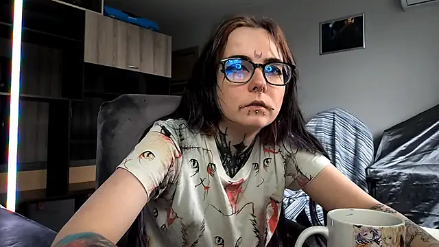 HighelikeGirl online show from 09-29-25, 09:05