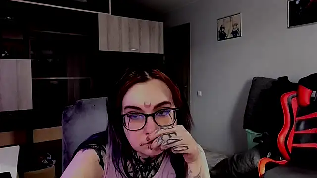 HighelikeGirl online show from 09-16-25, 09:43