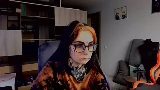 HighelikeGirl online show from 09-18-25, 10:07