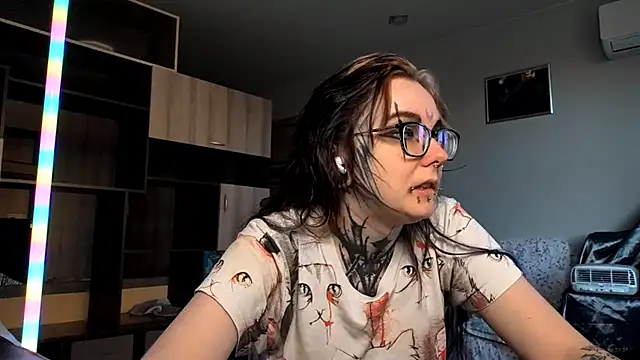 HighelikeGirl online show from 10-06-25, 02:07