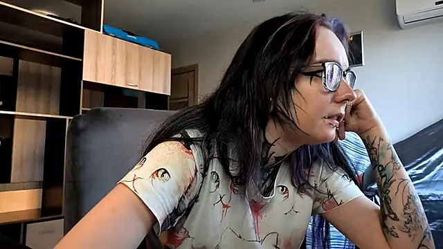 HighelikeGirl online show from 09-23-25, 02:13