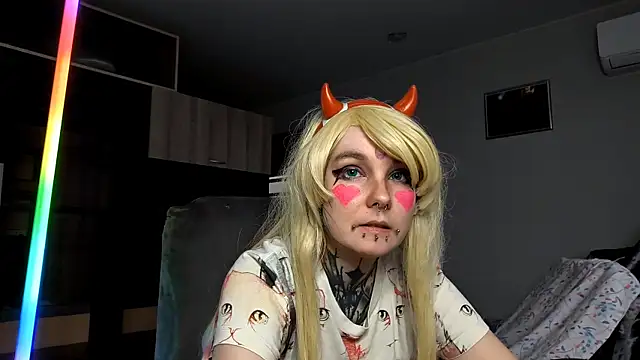 HighelikeGirl online show from 10-11-25, 01:12