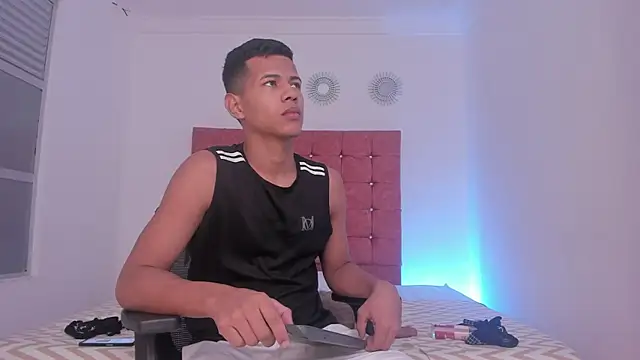 KingStark  online show from 10-08-25, 11:34