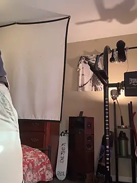 KeYBuMp323 online show from 11-23-25, 04:06