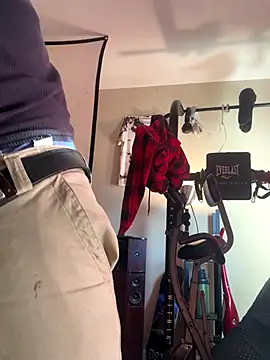 KeYBuMp323 online show from 11-11-25, 04:57