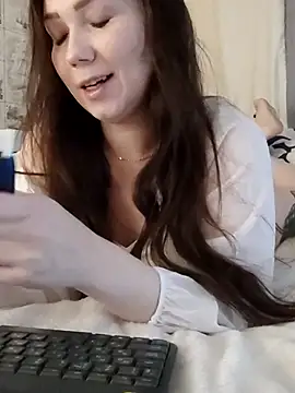 Snapshot of _San_Sara_ chatting on 11-14-25, 05:33 San Sara online show from 11-14-25, 05:33