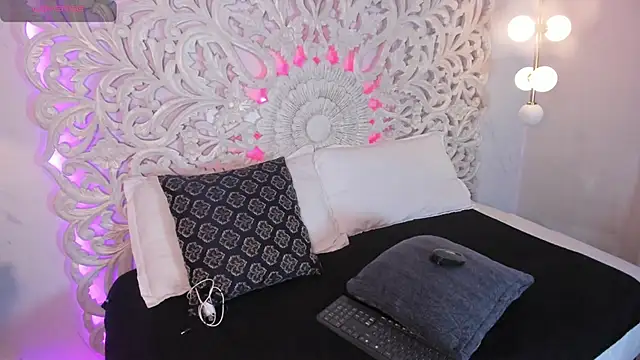 Odette bulgari online show from 10-31-25, 08:22