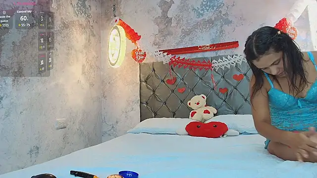 DarcyMooree online show from 09-25-25, 12:55