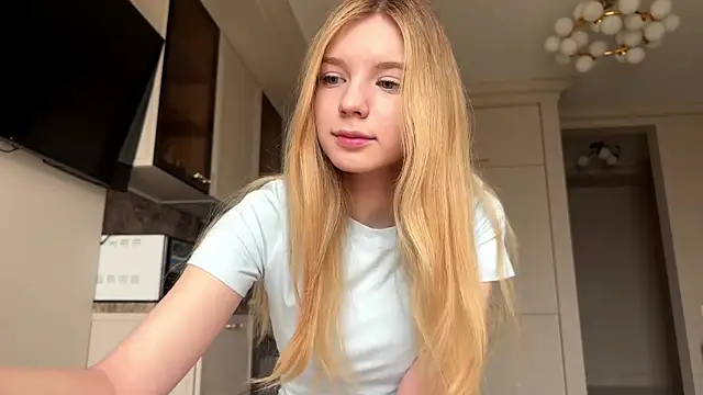 FruityXo online show from 03-27-26, 11:33